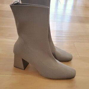 Elegant taupe color,  Women's Ankle Boots, material, heel 2.5, new. Size 38